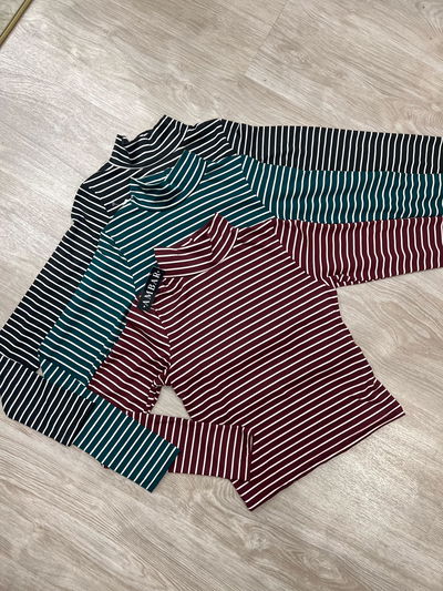 Media polera rayada de modal soft 