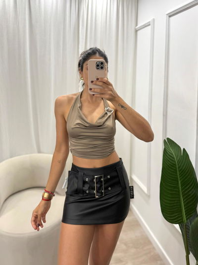 Top de lycra escote buche con aplique 