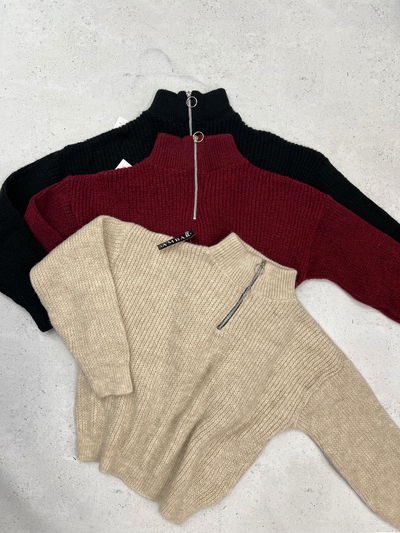 Sweater de lana medio cierre 