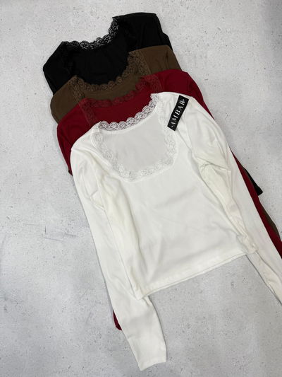 Remera de morley con puntilla 