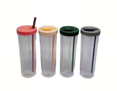 VASO CON FILTRÓ Y PICO