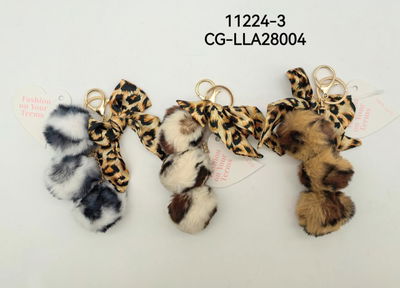 LLAVERO POMPON CON LAZO