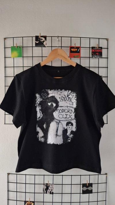 Baby tee TALLE XL clics modernos sin fallas.