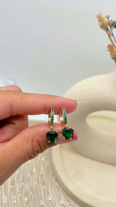 Argollas con dijes