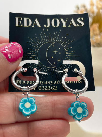 Argollas con dijes