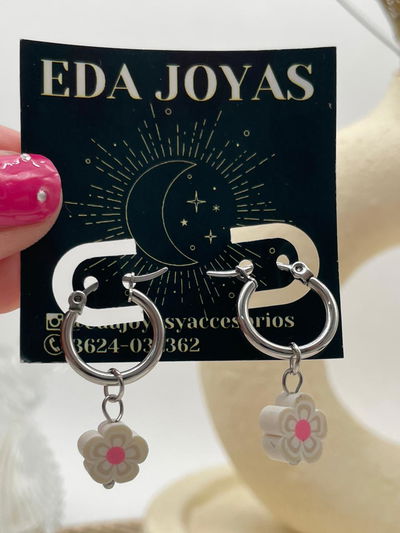Argollas con dijes