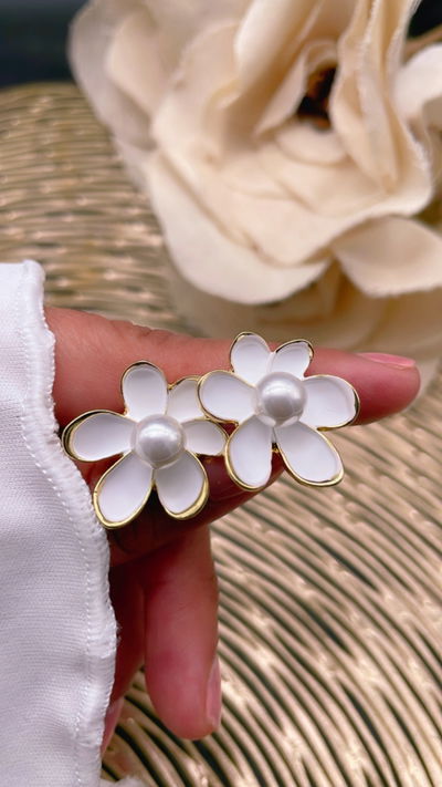 Aros pasantes estilo orquídea 