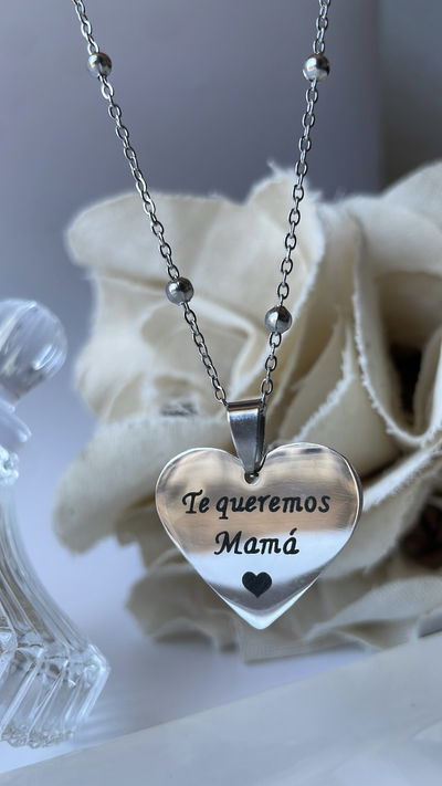 Collar te queremos mamá