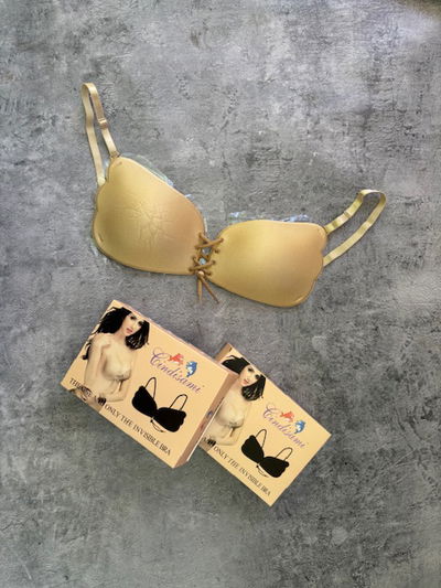 Corpiño mariposa con cordon piel