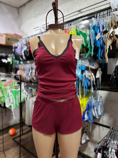 Pijama Zoe bordo 💚