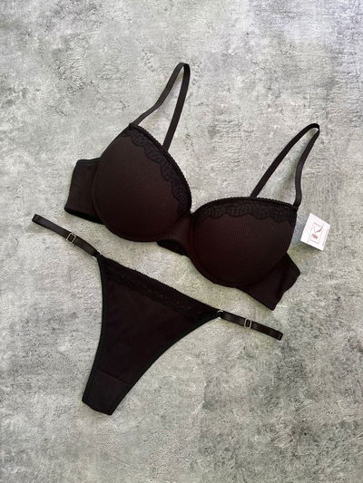 Naomi morley negro 💚