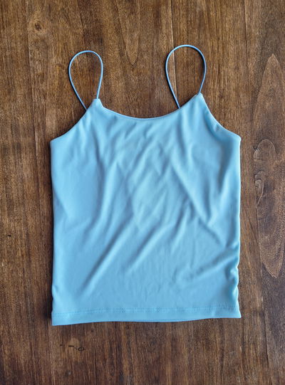 Musculosa modal con tiritas