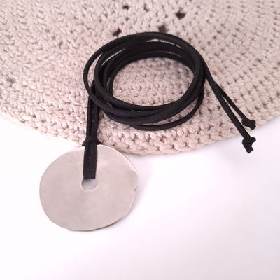 CHOKER ANNA DE GAMUZA