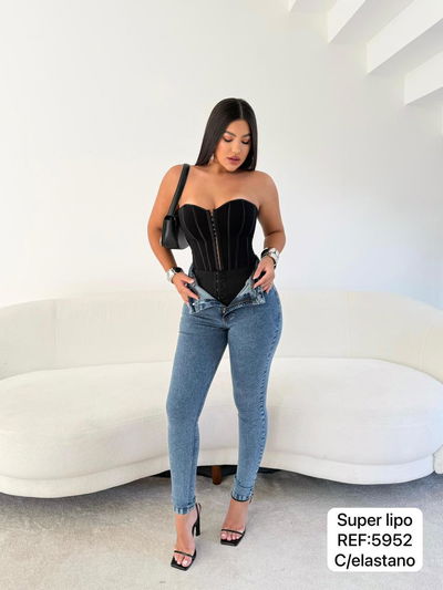 Jeans claro chupín con faja 🇧🇷