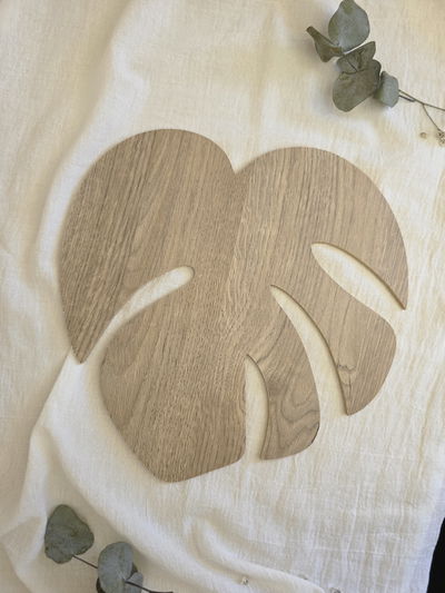 Posa fuentes de madera hoja