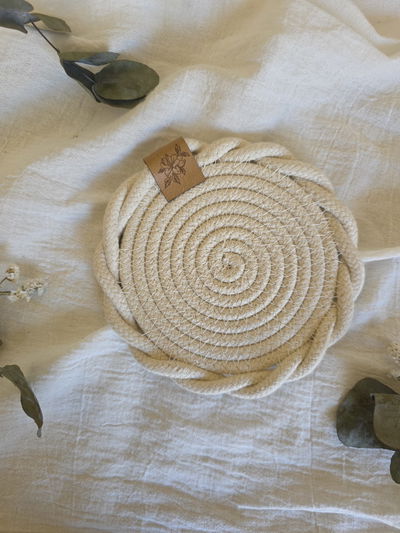 Posavela torzada Hera