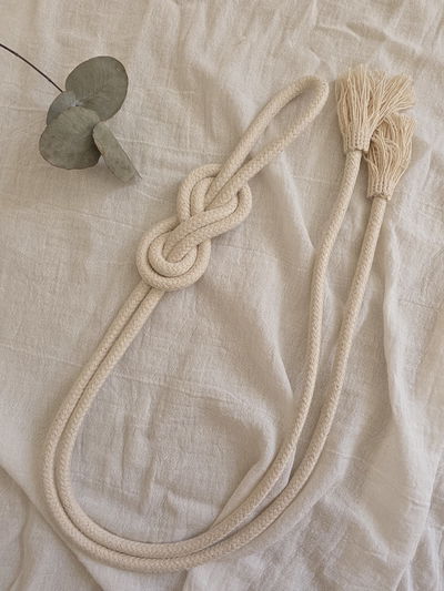 Sujetador de cortina trenzado