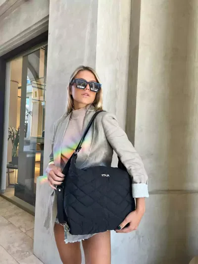 CARTERA DOBLE USO, MOCHILA NEGRA MARCA VITALIA