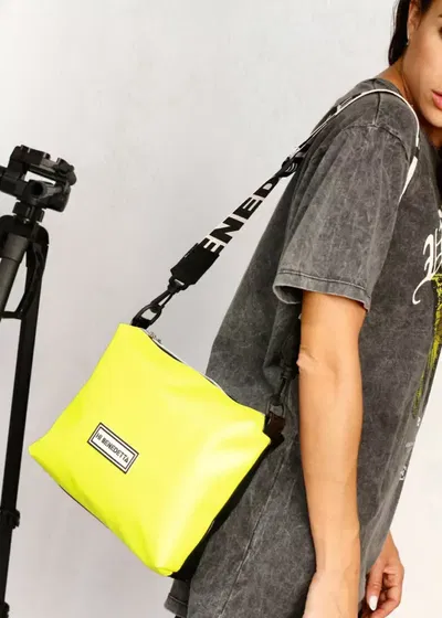 Morral Dakota, amarillo fluor!! Marca Hi Benedetta