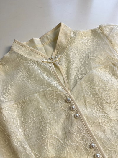 Blusa San Luis importada. Encaje y Perlas.