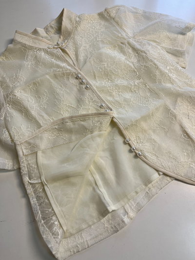 Blusa San Luis importada. Encaje y Perlas.