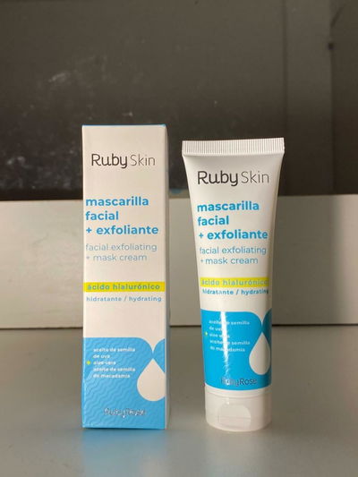 MASCARILLA FACIAL + EXFOLIANTE CON ACIDO HIALURONICO 