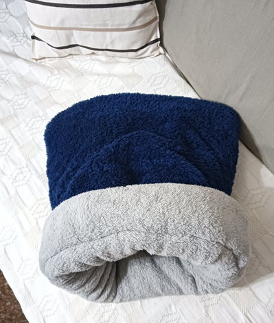 Saco Cama para Gatos Doble Corderito azul