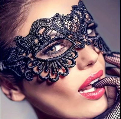 MASCARA DE ENCAJE PARA JUEGOS SEXUALES