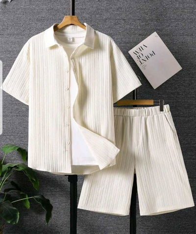 CONJUNTO CASUAL DE SHORT Y CAMISA PARA HOMBRE