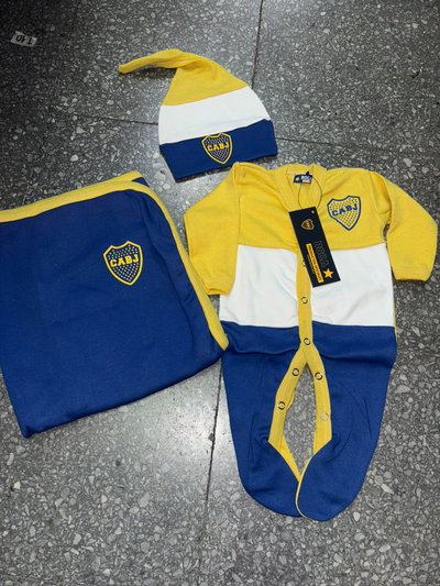 Conjunto de tres piezas para bebé