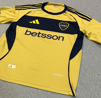 Camiseta Alternativa Dorada 2025