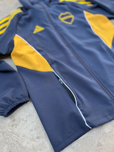 Campera de entrenamiento infantil