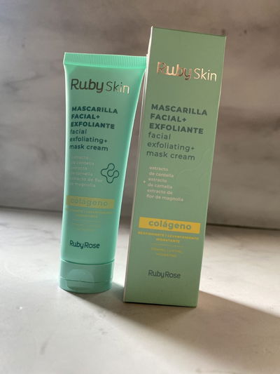 Mascarilla Facial + Exfoliante con Colágeno de Ruby Rose