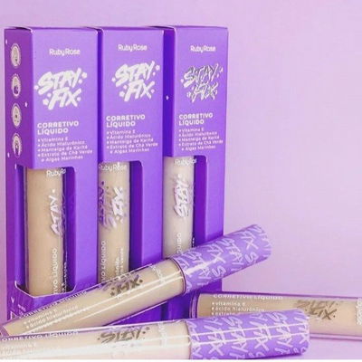 Corrector Líquido Stay Fix de Ruby Rose