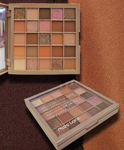 OFERTA 25 Color Eyeshadow de Miss Lara