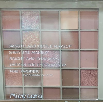 OFERTA 25 Color Eyeshadow B de Miss Lara