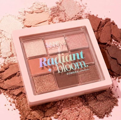 Radiant Bloom Eyeshadow de Saniye
