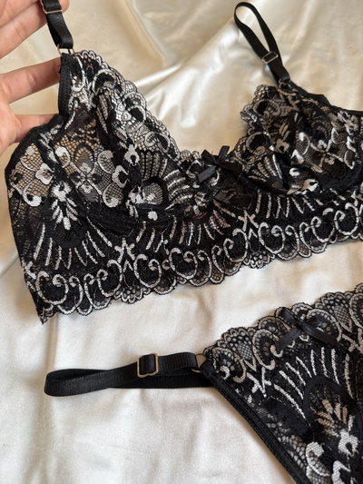 CONJUNTO VENUS (NEGRO)