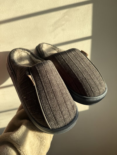 PANTUFLA (GRIS)