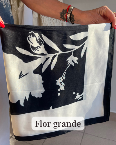 PAÑUELOS SEDA 70x70 VARIOS DISEÑOS