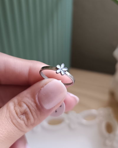 Anillo Flor Blanco AQ