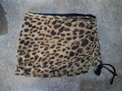 Pollera animal print nueva talle único, sede hasta un talle 3