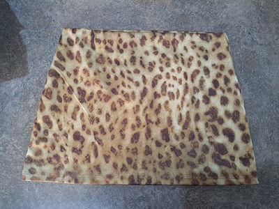 Pollera animal print nueva talle único, sede hasta un talle 4