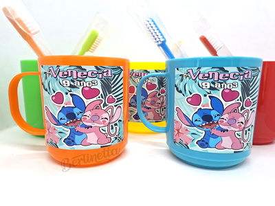 Taza + cepillo de dientes