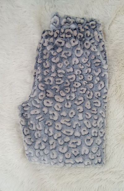 Pantalón de Polar Soft -Animal Print Gris