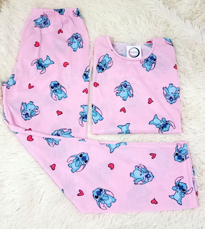 Pijama Infantil Largo - Stitch Corazones 🩷 - Manga Larga