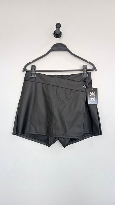 Short Pollera Capa Boton Cuerina