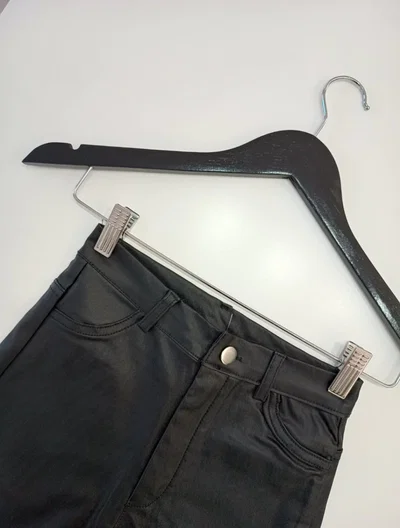 Pantalon Engomado