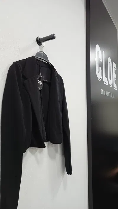Blazer Crepe Sastrero Corto