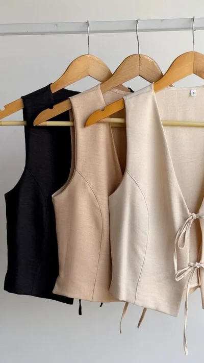 Chaleco Twill Simil Lino Tiritas